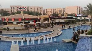 Single bedroom in a shared apartment Girls only hosting family