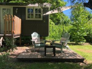 The Dordogne Huts with Pool and Jacuzzi