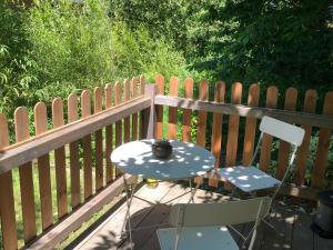 Maisons de vacances The Dordogne Huts with Pool and Jacuzzi : photos des chambres