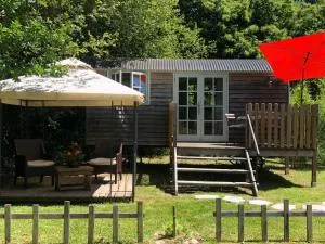 The Dordogne Huts with Private Pool and Jacuzzi - Chaud