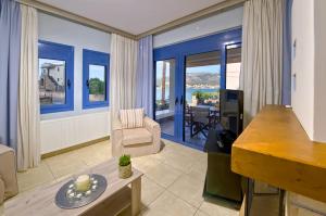 SeaSight Living Apartment