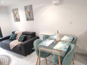 Appartements L'escapade.T2 ☆ Jardin ☆ Spacieux ☆ Calme : photos des chambres