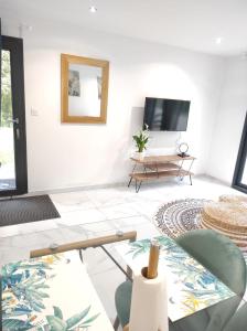 Appartements L'escapade.T2 ☆ Jardin ☆ Spacieux ☆ Calme : photos des chambres