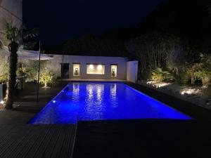 Magnifique villa avec piscine chauffée et jacuzzi