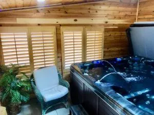 Blue Bear Den 3BR 2BA DTC Private Apt Hot Tub - 恩格尔伍德