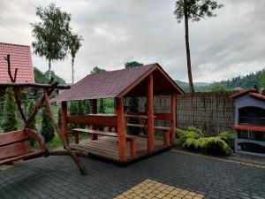 Domki i Pokoje u Borsa