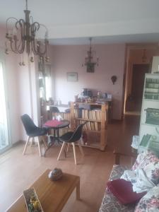 Fanis Family House