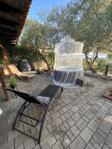 MIA mobile home with jacuzzi