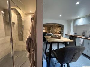 Appartements Appart Spa Privatif : photos des chambres