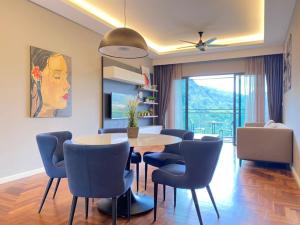 Genting Vista Superior 4BR & 4Baths Suite, Up to15 Pax, Bathtub, Coway Dispenser, 65SmartTV, 2 Private Parking