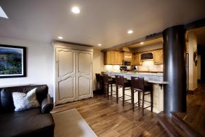Deer Valley Two Bedroom Loft Suite with Easy Access toPark City has to Offer condo