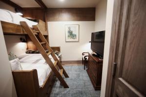 Deer Valley Two Bedroom Loft Suite with Easy Access toPark City has to Offer condo