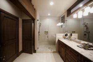 Deer Valley Two Bedroom Loft Suite with Easy Access toPark City has to Offer condo