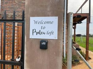 Protea Loft - Romantic stay - No Load shedding