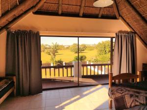 Whole House! Sleeps 6 with Solar Power and Pool