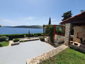 Beach Apartment More