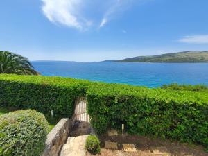 Beach Apartment More