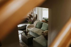 Ulążki17 - stary, tylko odświeżony dom na brzegu jeziora w sercu lasu