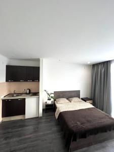 Комфортні апартаменти 82