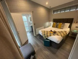 P78 - Studio Pod with Hot Tub - 贝塞斯达