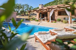 Rural Villa Adriart with heated pool and sauna