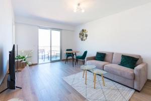 Appartements LES LUCIOLES - Studio - Carre d'or Menton : photos des chambres