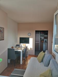 Apartment Sky 