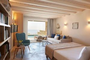 Private Pool Suite Sea View room in Aeolis Tinos Suites