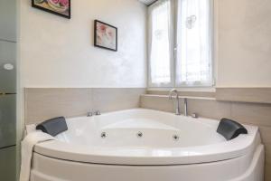 La Meraviglia- San Pietro - Vatican Area