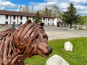 贝尔图斯度假酒店加小屋 - 库克市