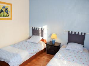 Maisons de vacances Gite Montlouis-sur-Loire, 3 pieces, 4 personnes - FR-1-381-436 : photos des chambres