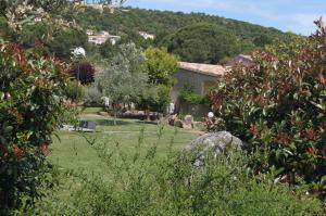 Maisons d'hotes Les Jardins De Santa Giulia - Charmante chambre d'hote 2 : photos des chambres