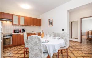 Nice apartment in Veprinac with 2 Bedrooms and WiFi
