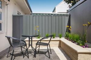 Stay Here On Pier- 2 Bdrm Sleeps 4 Beach Wifi