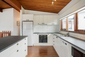 17 Dulling Street Beach House