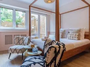 Rose & Garden - Eiffel Tower - Villiers-sur-Marne