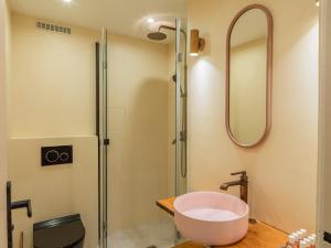 Rose & Garden - Eiffel Tower