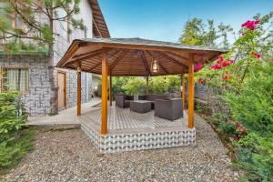 Vintage Retreat by VEO - Part of StayVista