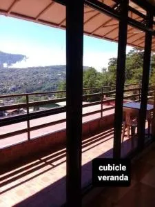 ASHBURN'S TRANSIENT BAGUIO-BASIC SLEEP and GO, NO PARKING, NO ELEVATOR 3rd-6th floor - Banaue