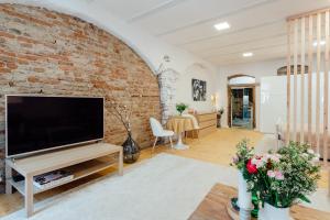 Priestranný apartmán Moja Marína® v srdci Štiavnice