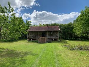 Māja laukos - BISES