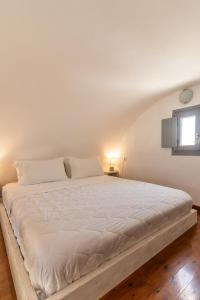 Ampelos Executive Houses