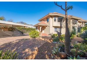 Florin’s Crest 3 Bedroom Villa, Franschhoek