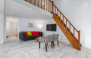 Beautiful Home In Stinjan With Kitchen 