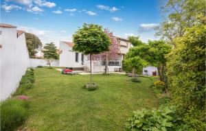 Beautiful Home In Stinjan With Kitchen
