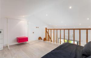 Beautiful Home In Stinjan With Kitchen