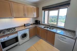 Apartment by the beach with parking and wifi by amcf