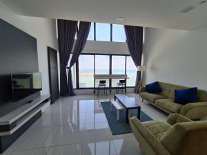 Sunrise Gurney Premium Executive CitySeafront suite - Penang