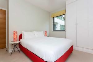 Veeve - Abstract Perspective