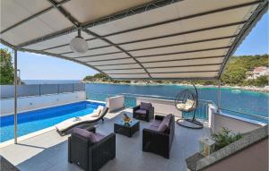 4 Bedroom Cozy Home In Razanj